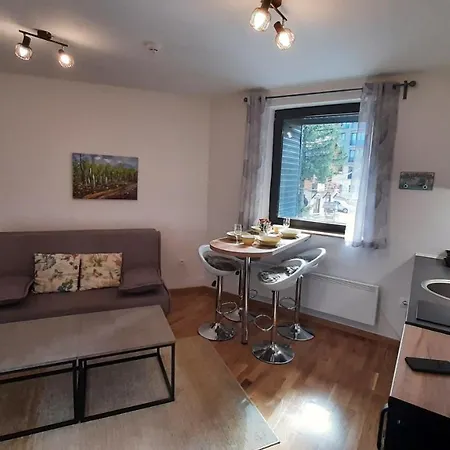 Eskim Jahorina, Db 301 *